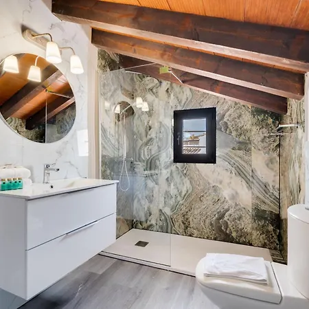Vacation I Stylish 5bdr Penthouse, Sea And Marina View Marbella